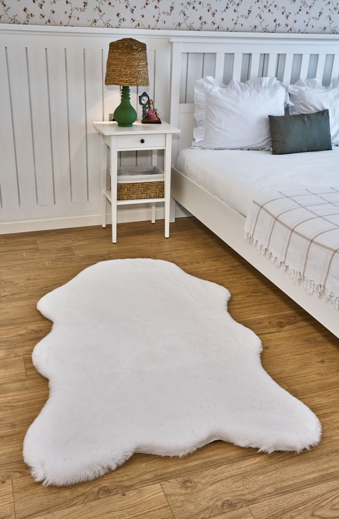 Palma Beyaz - Yıkanabilir Peluş Halı | Kaymaz Süet Taban Halı